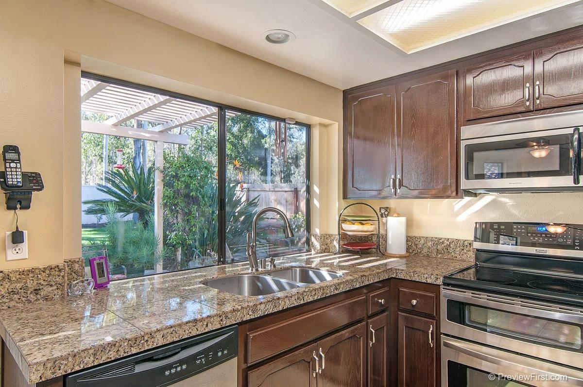 13193 Treecrest Street Poway, CA 92064 - Photo 9 of 25