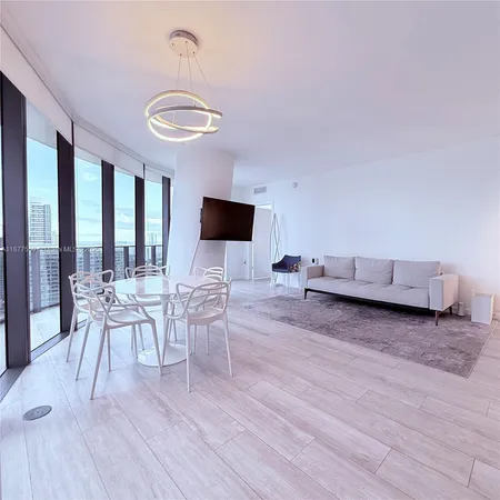 $7,500 | 55 Southwest 9th Street, Unit 4003, Miami, FL 33130