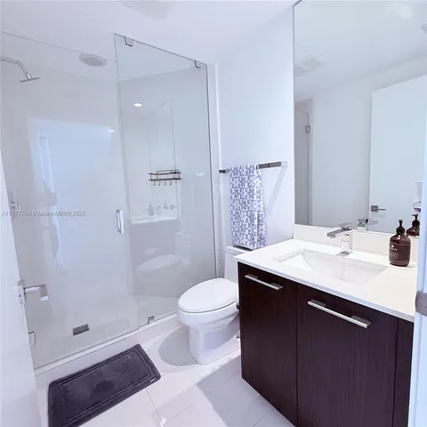 $7,800 | 55 Southwest 9th Street, Unit 4003, Miami, FL 33130