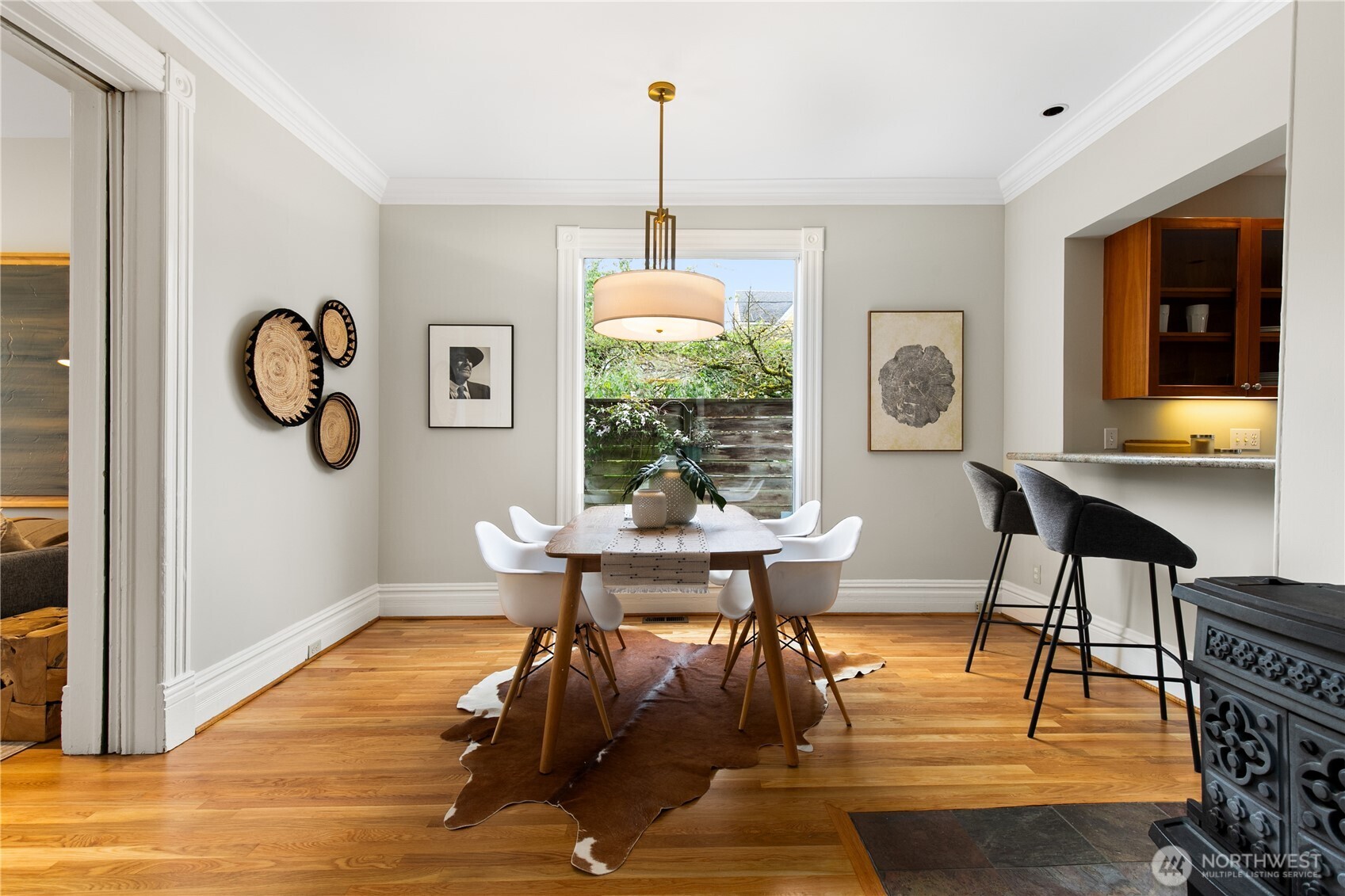 2202 East John Street Seattle, WA 98112 - Photo 8 of 34