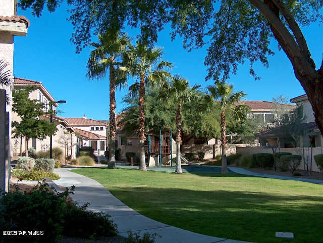 1024 East Frye Road, Unit 1067 Phoenix, AZ 85048 - Photo 5 of 6 community