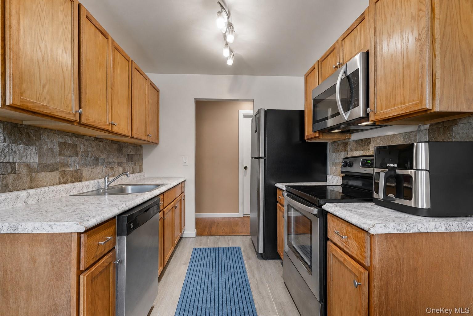 8 North James Street, Unit I Peekskill, NY 10566 - Photo 9 of 24