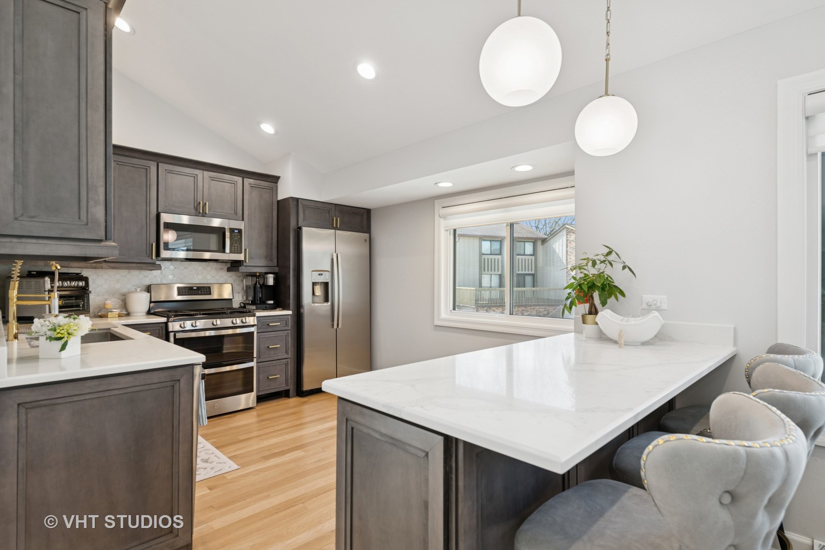 14 Portwine Road Willowbrook, IL 60527 - Photo 6 of 25 Gallery Image 6