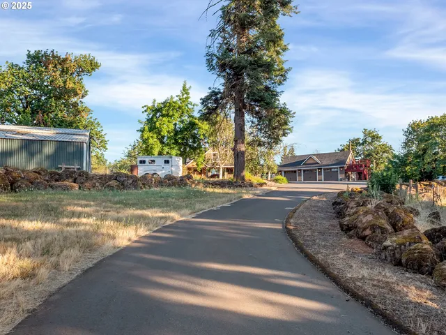 $1,745,000 | 37658 Highway 213, Mount Angel, OR 97362