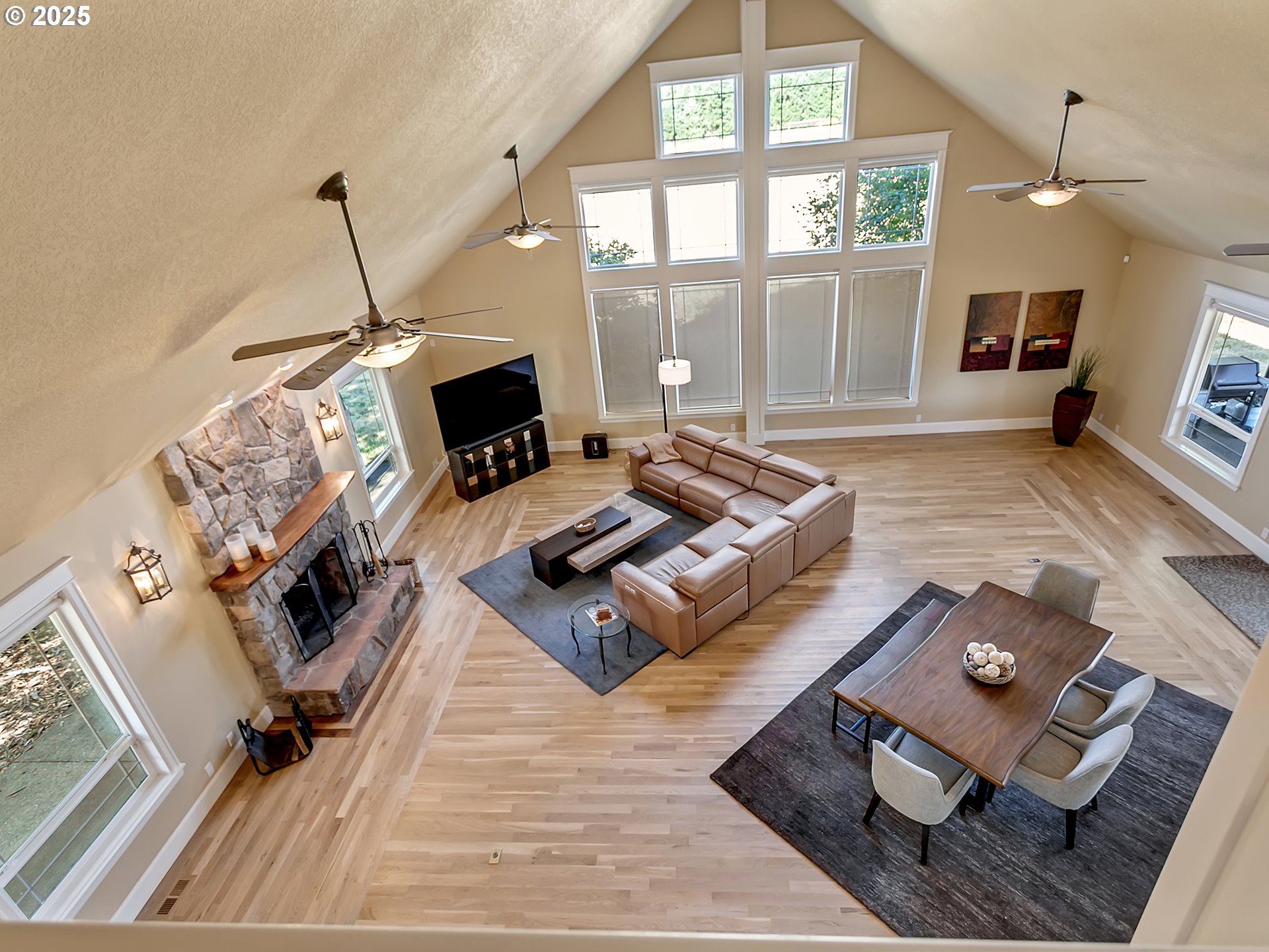 37658 Highway 213 Mount Angel, OR 97362 - Photo 5 of 43 Driveway