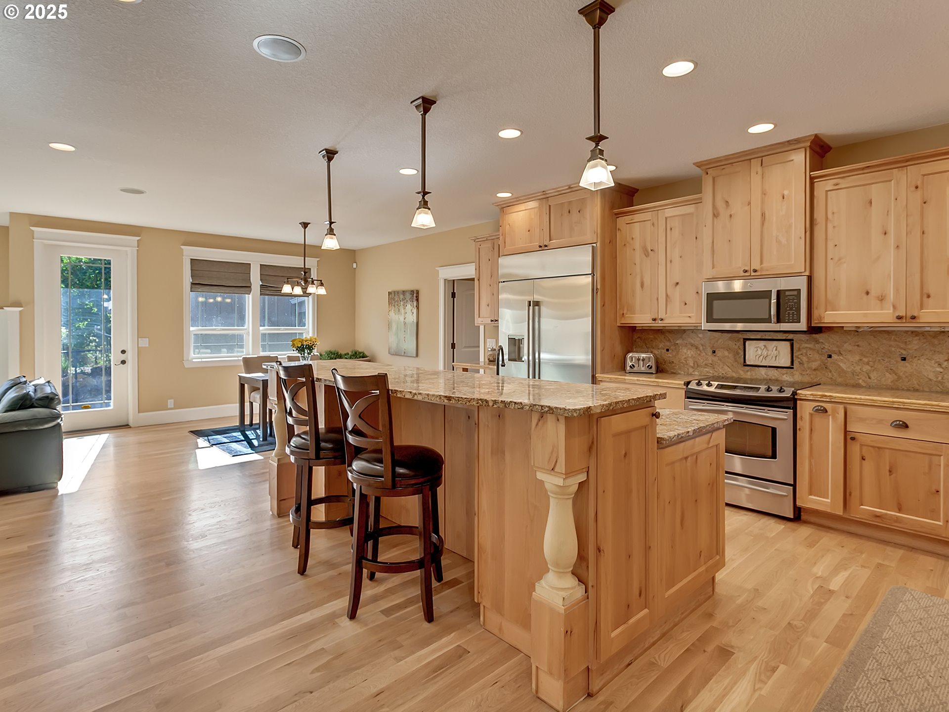 37658 Highway 213 Mount Angel, OR 97362 - Photo 10 of 43 Stable