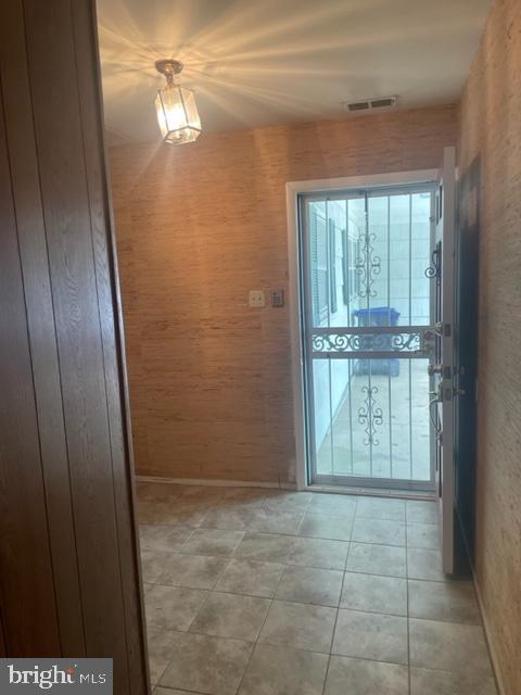 5214 West Running Brook Road Columbia, MD 21044 - Photo 22 of 56 Foyer