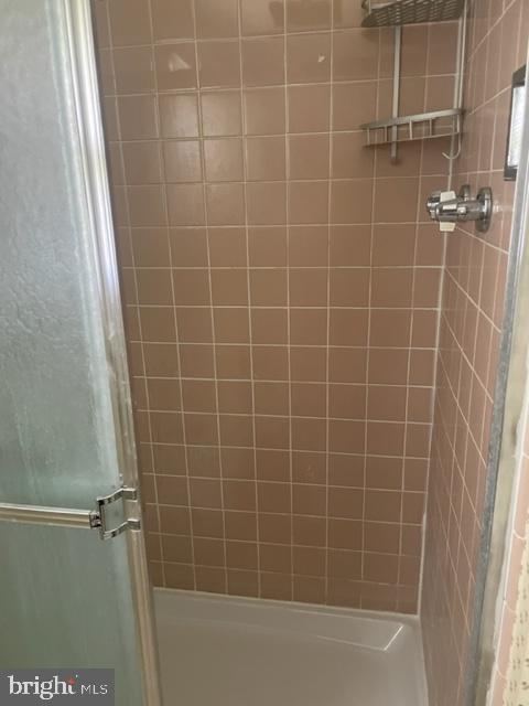 5214 West Running Brook Road Columbia, MD 21044 - Photo 35 of 56 Bathroom on-suite