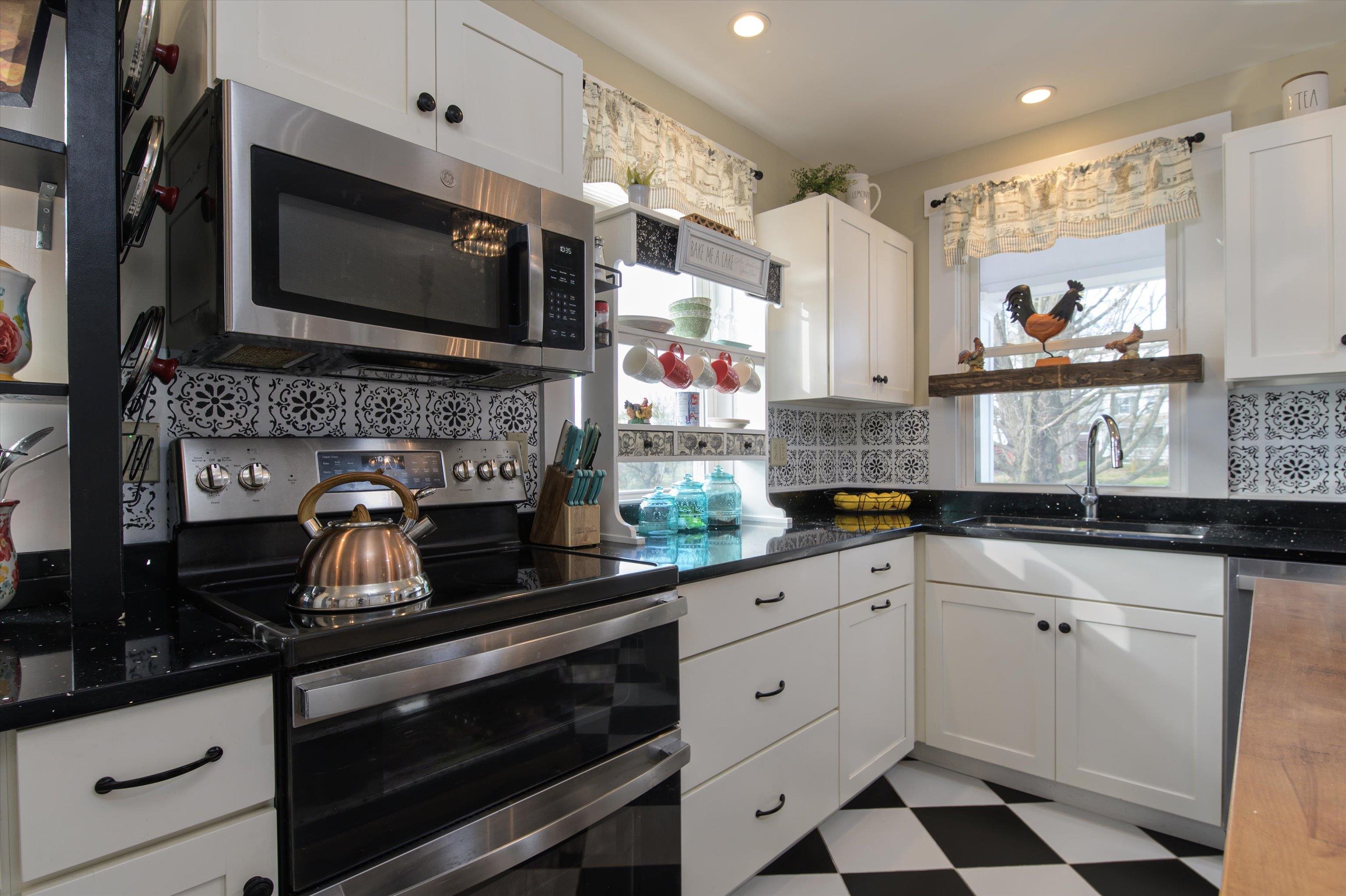 2558 Old Stage Road Benson, VT 05743 - Photo 11 of 53