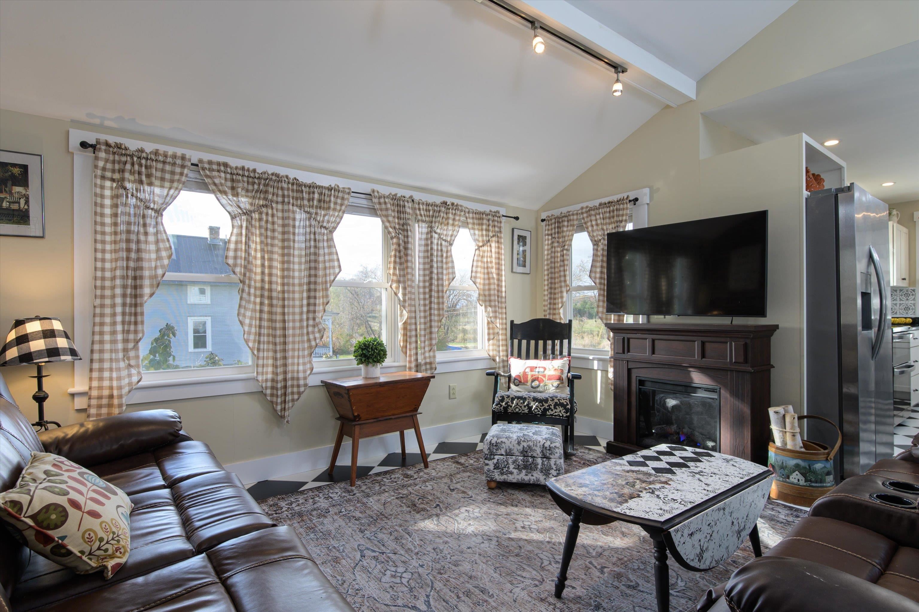 2558 Old Stage Road Benson, VT 05743 - Photo 4 of 53