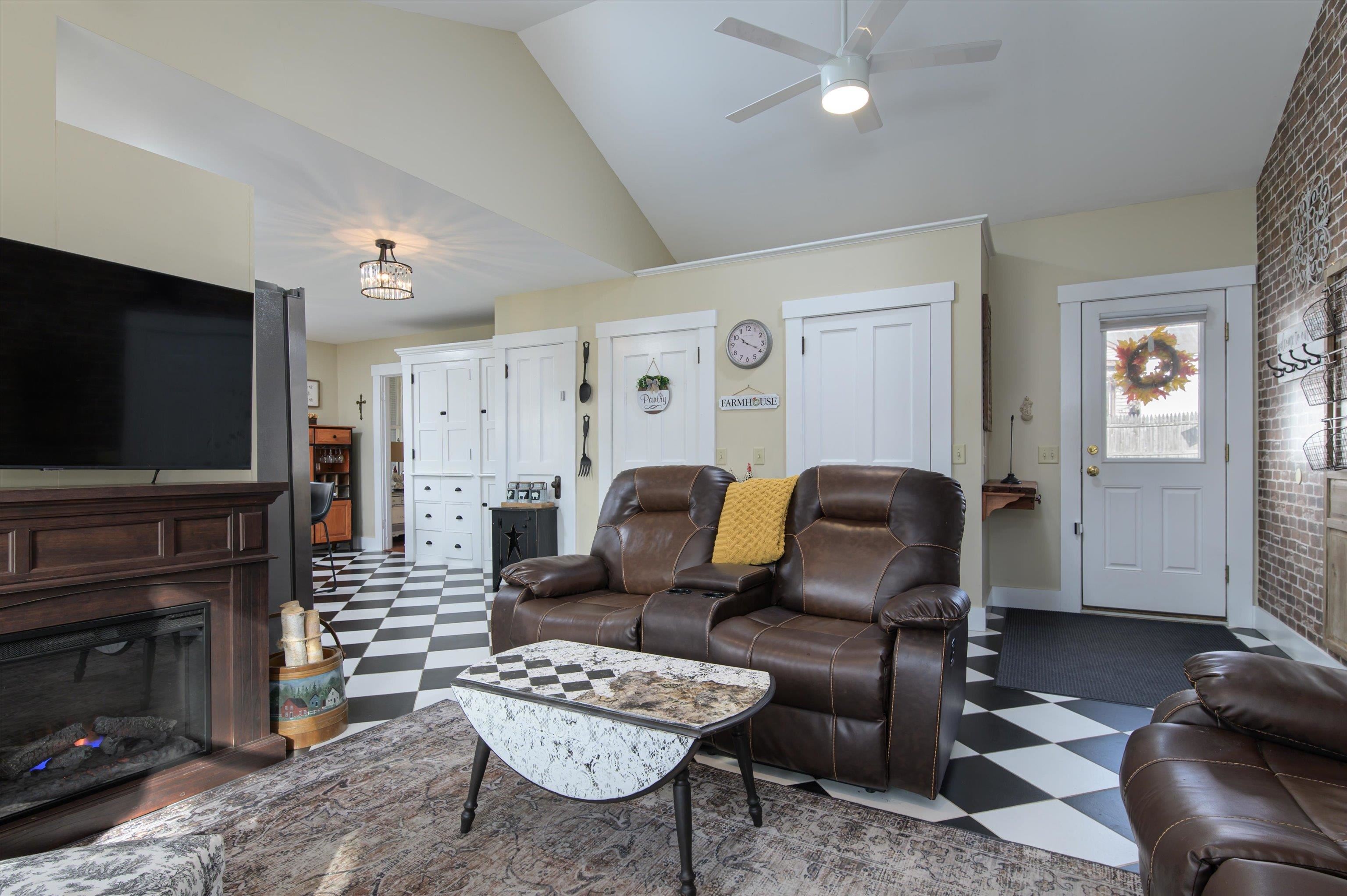 2558 Old Stage Road Benson, VT 05743 - Photo 5 of 53