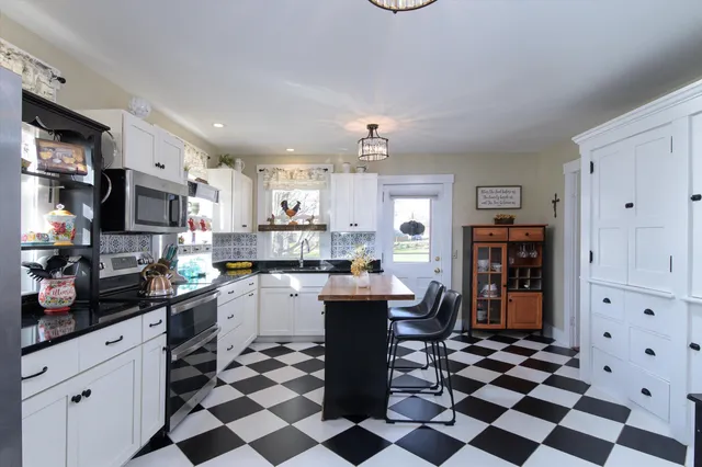 $419,000 | 2558 Old Stage Road, Benson, VT 05743