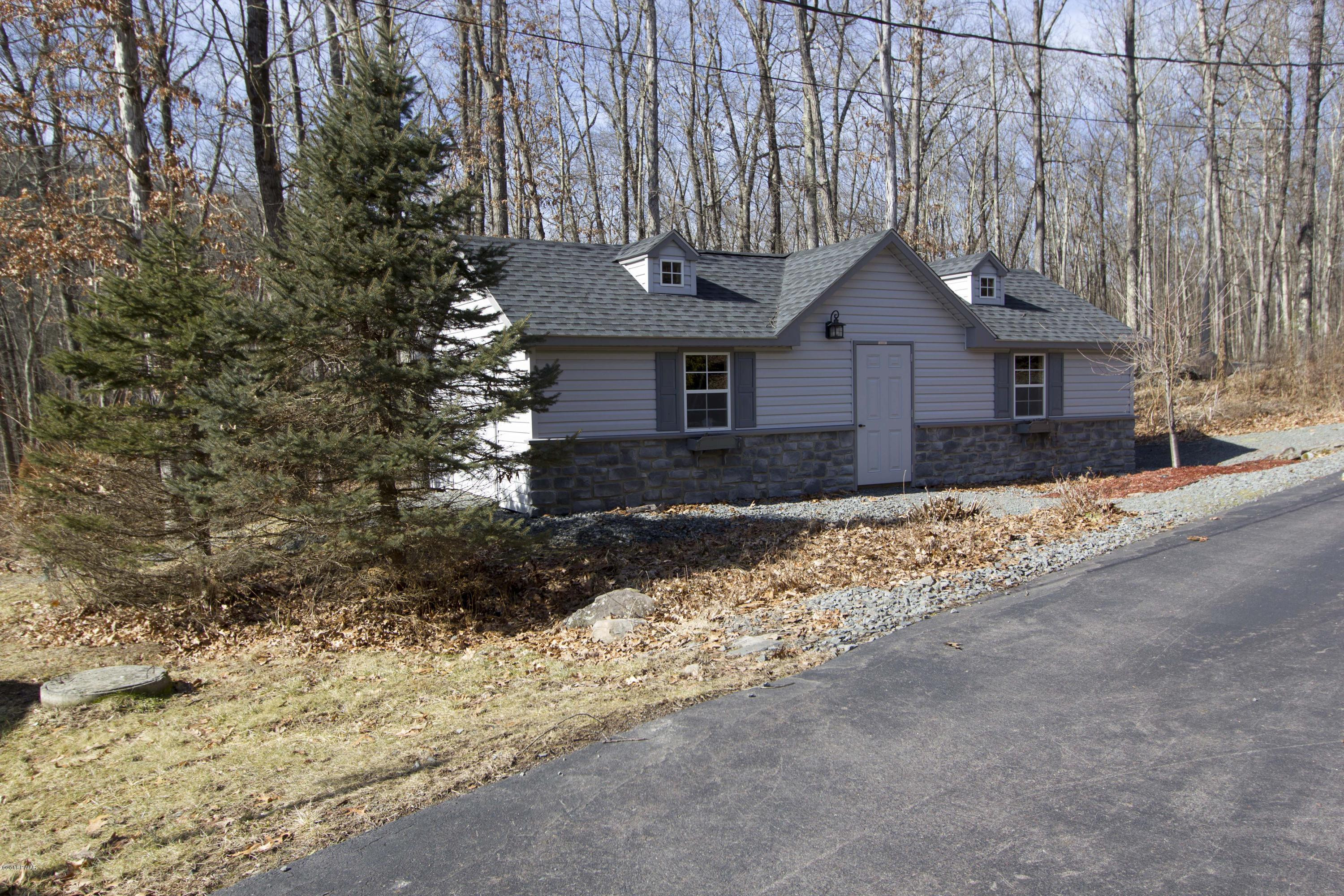 381 Engvaldsen Road Hawley, PA 18428 - Photo 34 of 36