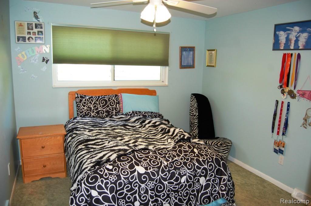 1301 Holmes Road Allenton, MI 48002 - Photo 10 of 20 DSC_1367.jpg