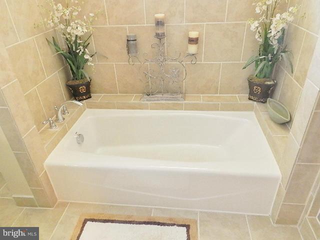 4606 Olden Road North Bethesda, MD 20852 - Photo 22 of 30 Bath