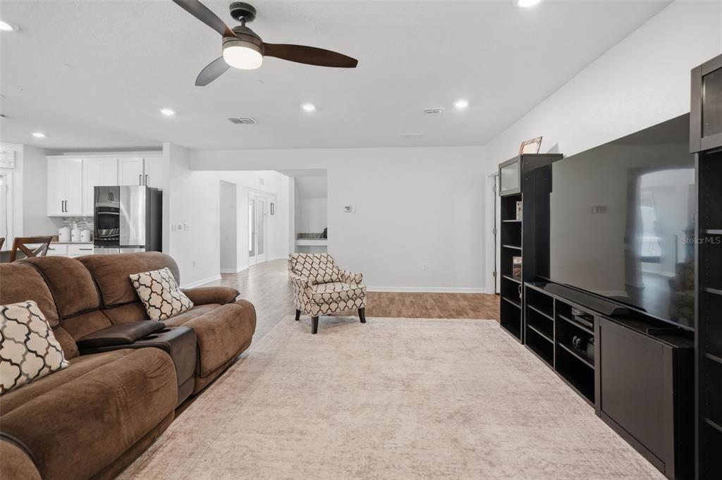 9025 Mazette Road Weeki Wachee, FL 34613 - Photo 12 of 100