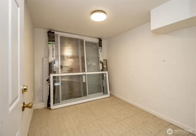 an empty room with a empty space