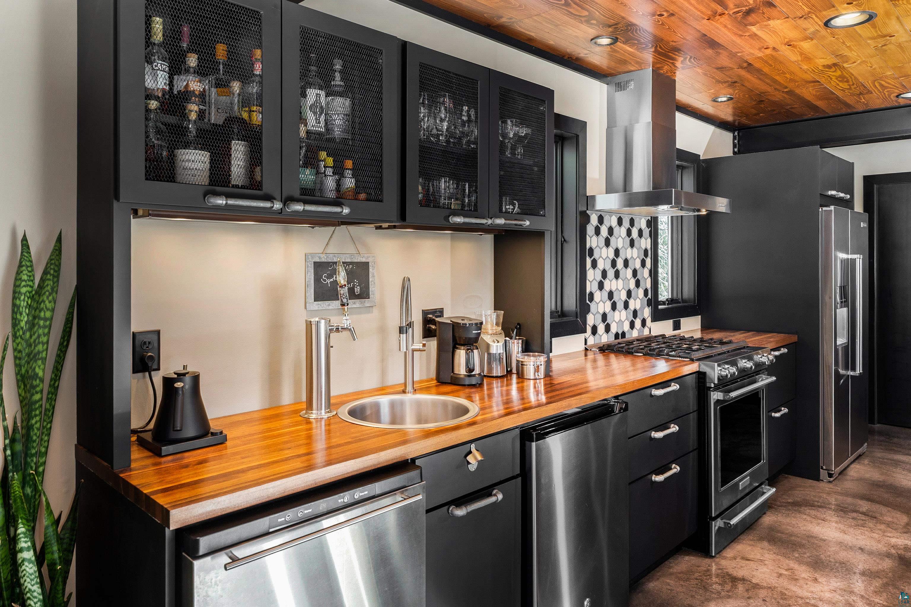 3515 Greysolon Road Duluth, MN 55804 - Photo 7 of 41