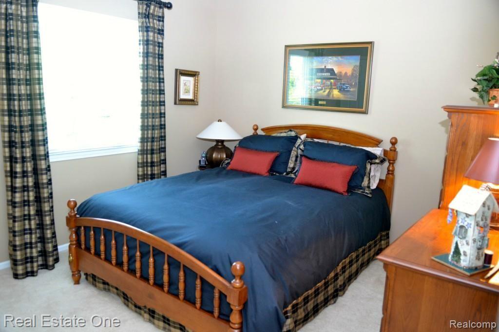 3619 Briarbrooke Lane Rochester, MI 48306 - Photo 19 of 27 058.jpg