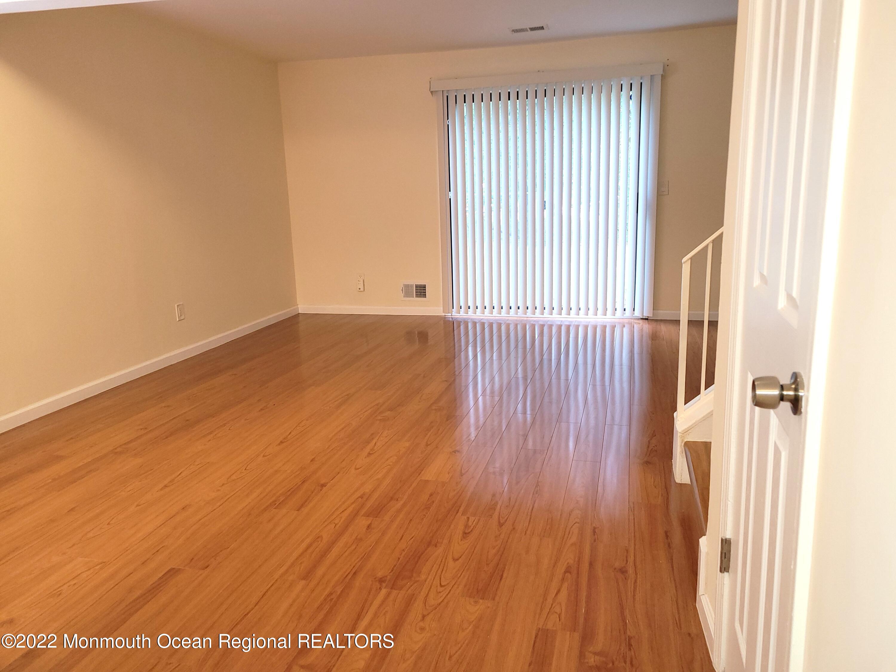 13 Jesse Road Howell, NJ 07731 - Photo 9 of 33 20220905_173930