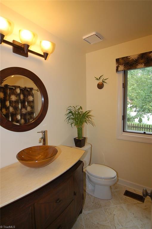 1400 Whites Mill Road High Point, NC 27265 - Photo 23 of 30 Remodeled bathroom