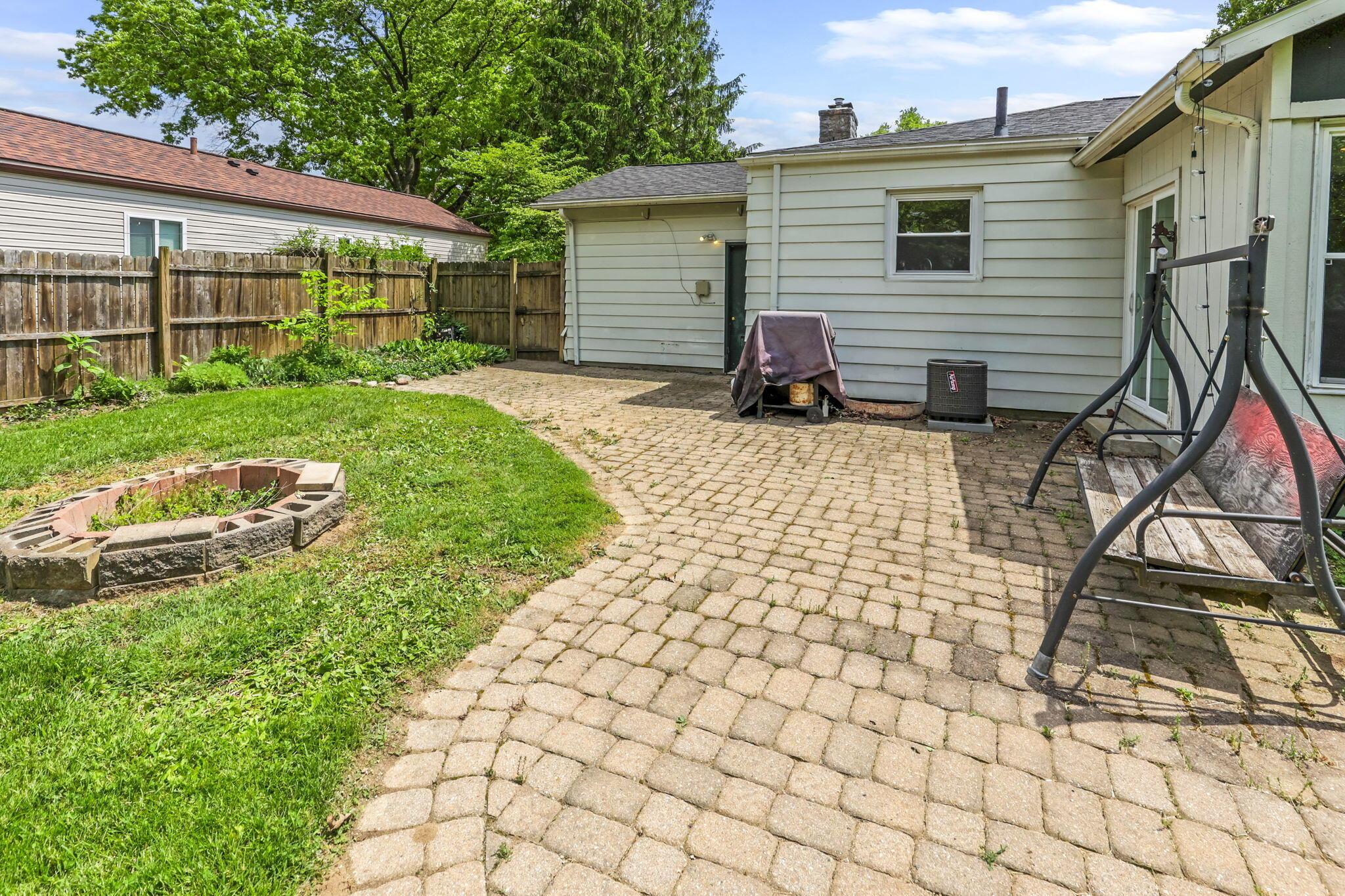 2734 Wellesley Road Columbus, OH 43209 - Photo 36 of 42