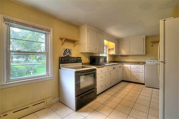 15 Rydberg Terrace Worcester, MA 01607 - Photo 3 of 21 Gallery Image 3