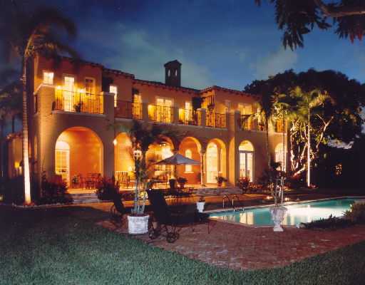 1041 Bauhinia Road Delray Beach, FL 33483 - Photo 1 of 8 Primary Photo