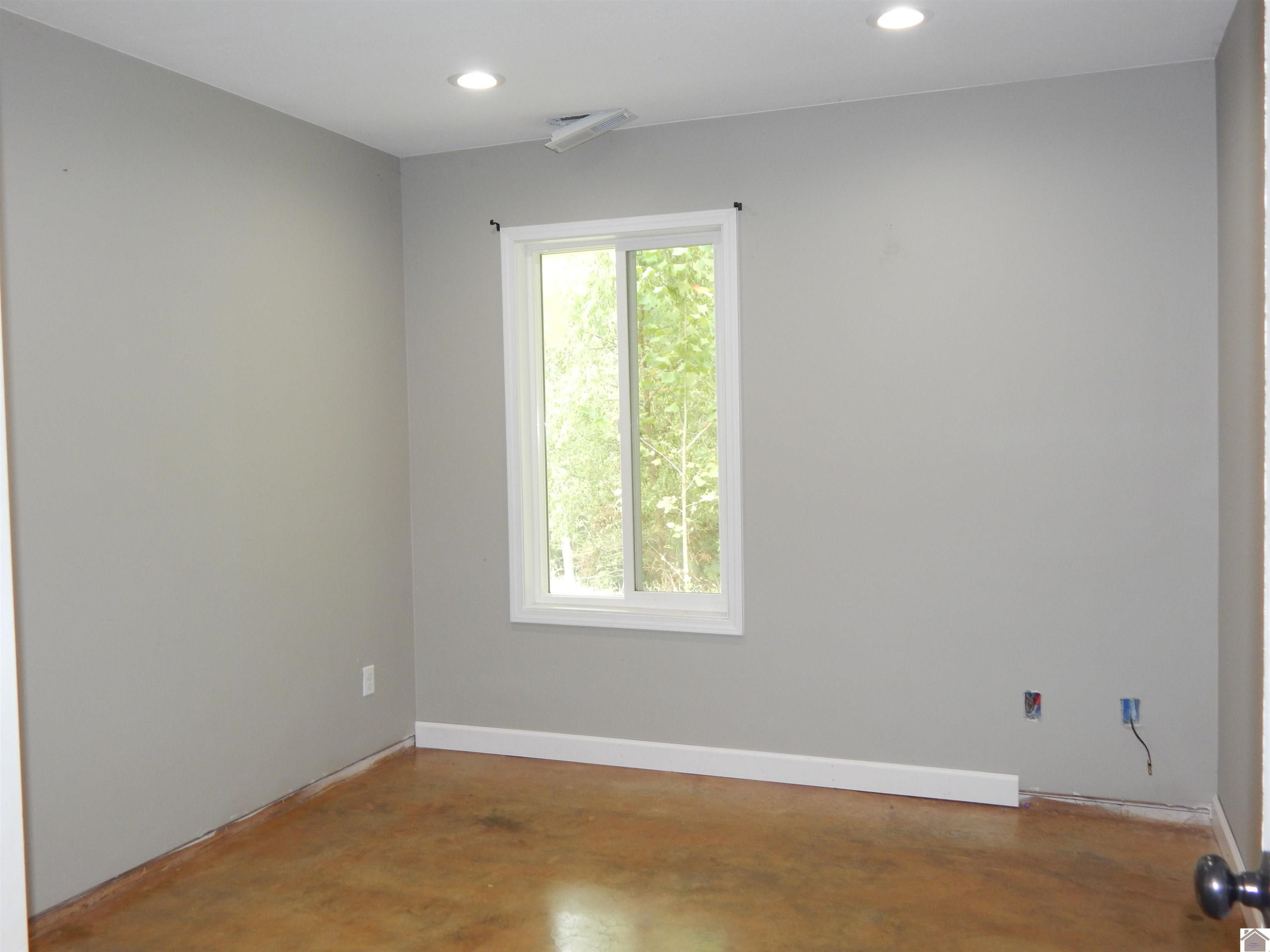 312 Belews Road Benton, KY 42025 - Photo 24 of 33 1ST GUEST BEDROOM