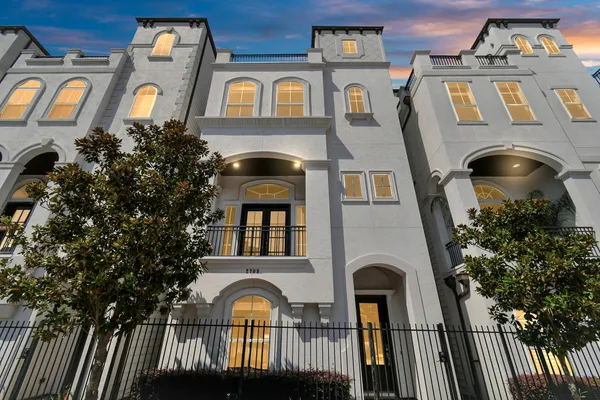 $3,600 | 2709 Kennedy Street, Houston, TX 77003