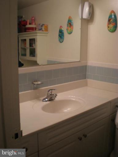 3906 Bel Pre Road, Unit 7 Silver Spring, MD 20906 - Photo 4 of 5 Bath #1