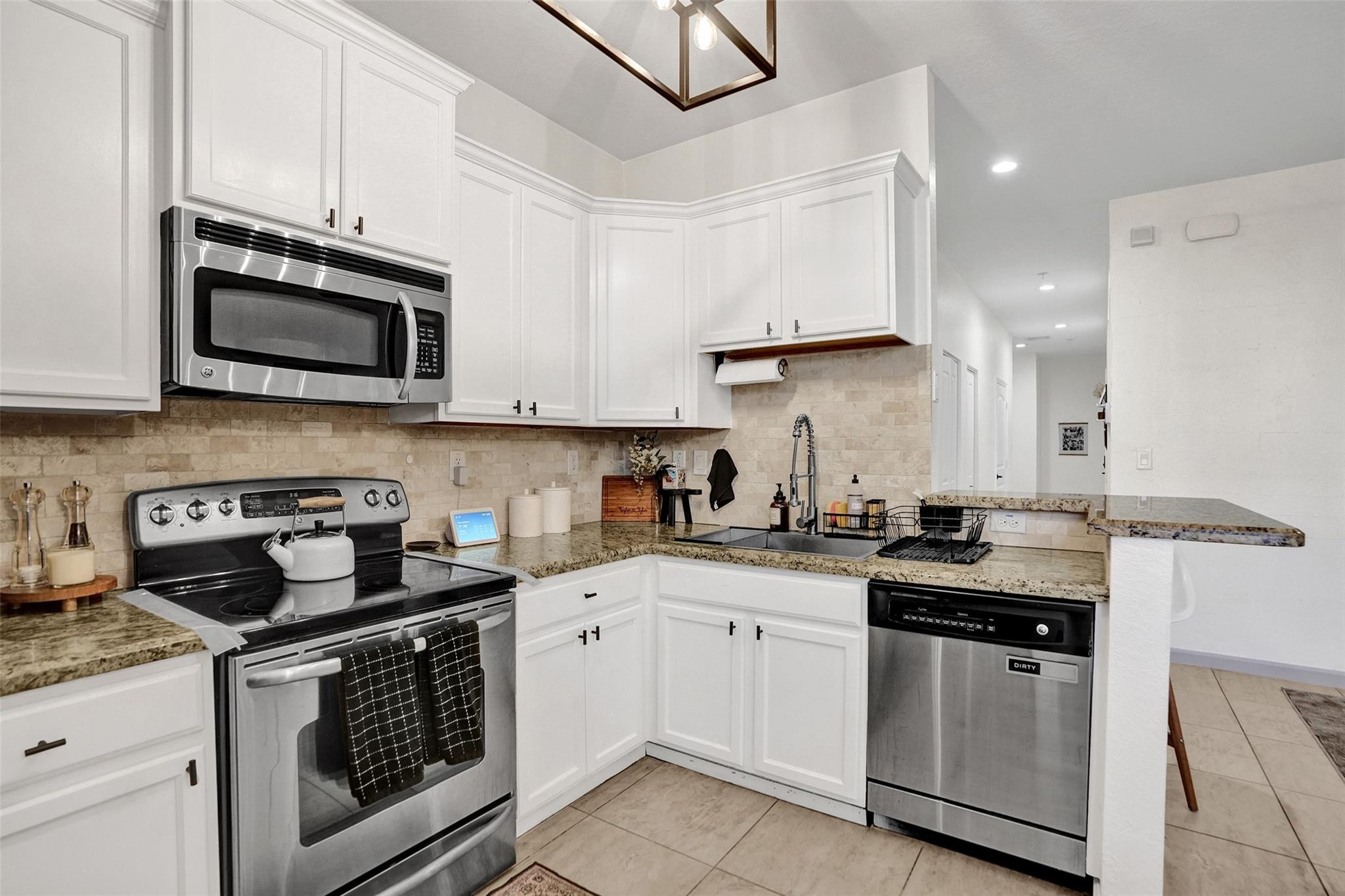 159 Southwest 7th Court Pompano Beach, FL 33060 - Photo 15 of 58 Photo 15