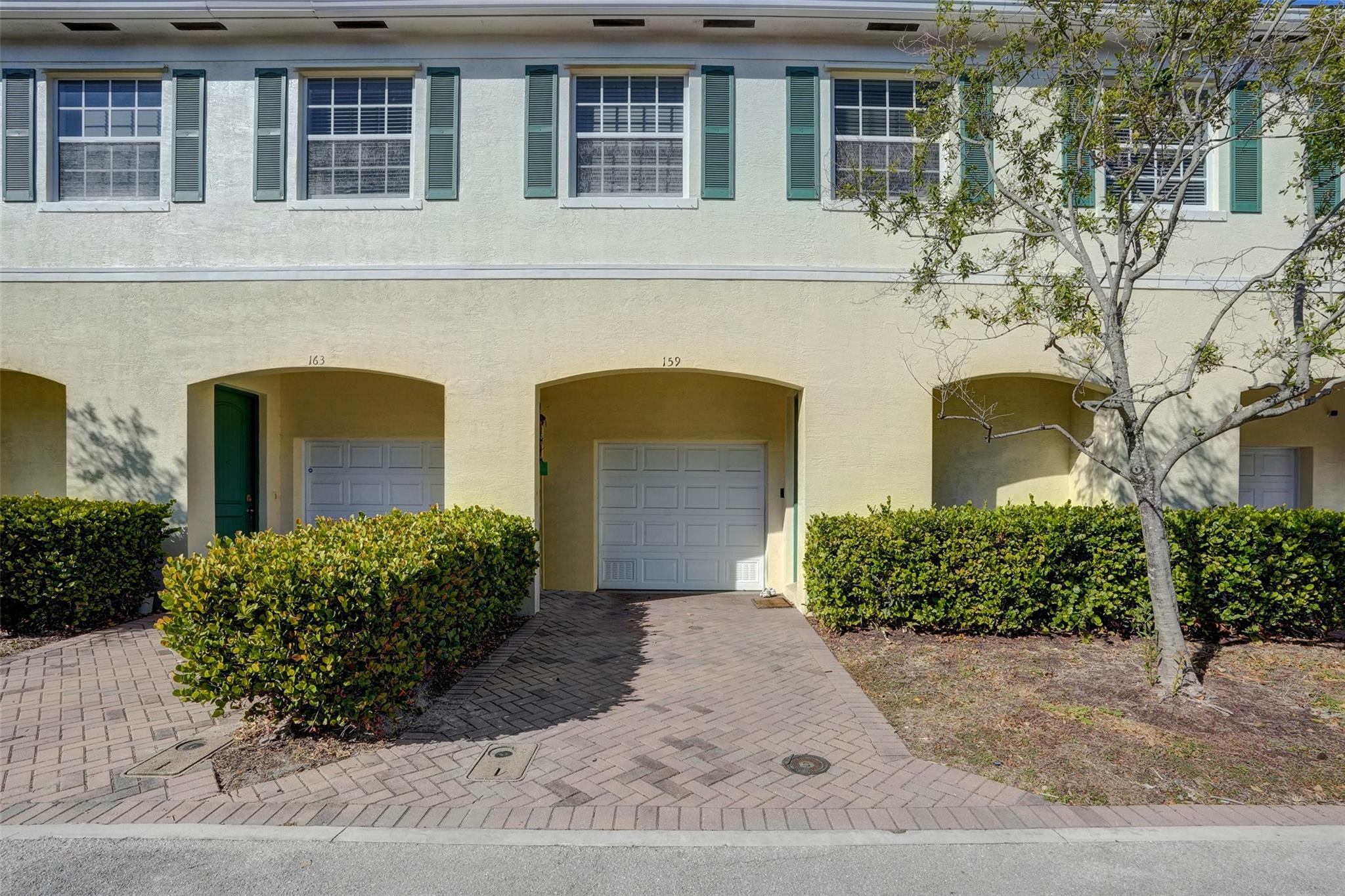 159 Southwest 7th Court Pompano Beach, FL 33060 - Photo 2 of 58 Photo 2