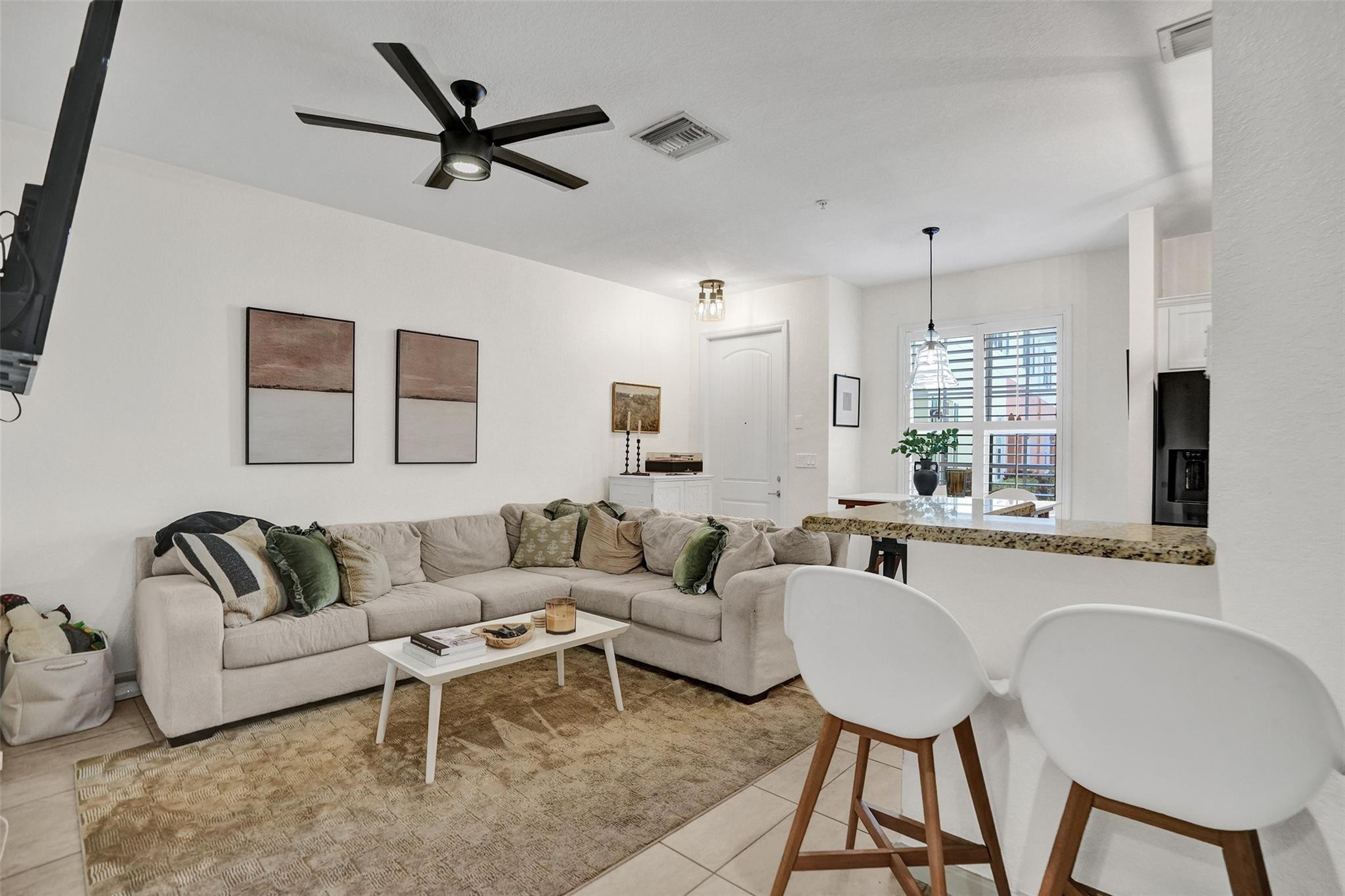 159 Southwest 7th Court Pompano Beach, FL 33060 - Photo 6 of 58 Photo 6
