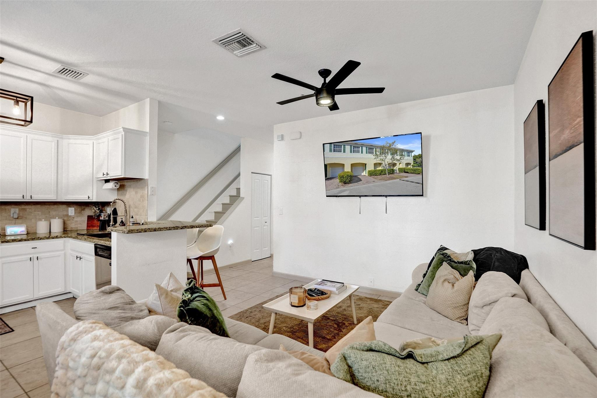 159 Southwest 7th Court Pompano Beach, FL 33060 - Photo 9 of 58 Photo 9