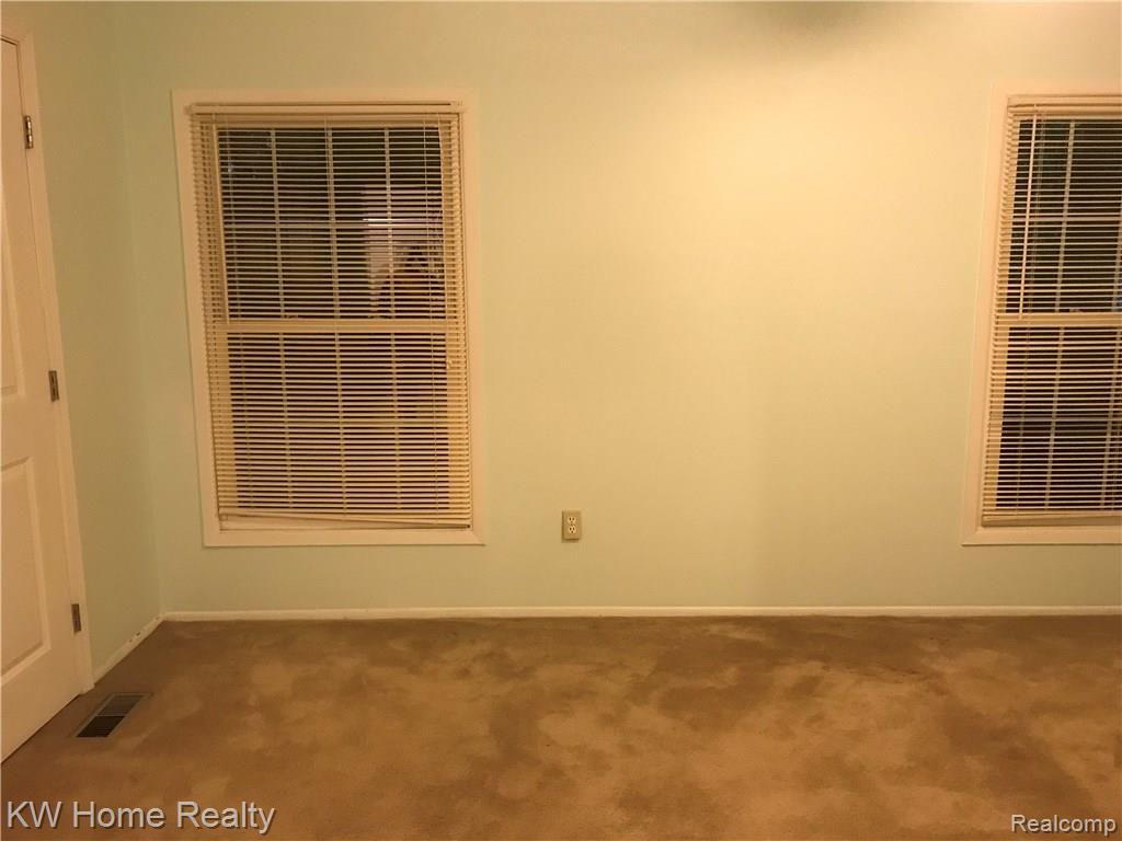 1352 Crescent Lane Rochester Hills, MI 48306 - Photo 35 of 58