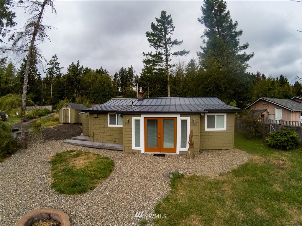 7270 East Grapeview Loop Road Allyn, WA 98524 - Photo 2 of 33 Gallery Image 2