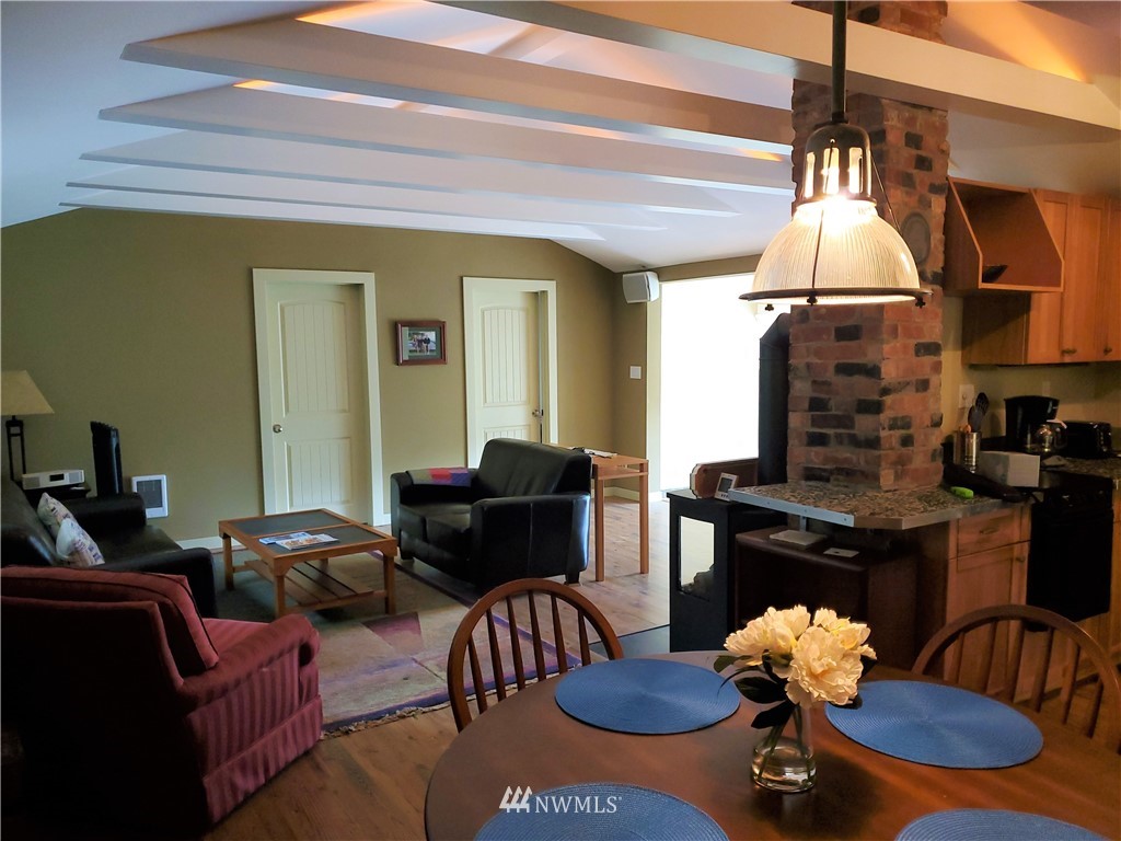 7270 East Grapeview Loop Road Allyn, WA 98524 - Photo 13 of 33 Gallery Image 13