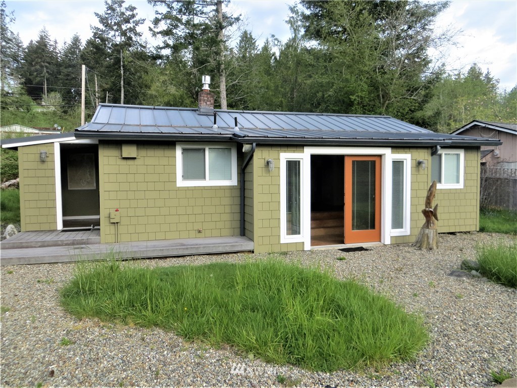7270 East Grapeview Loop Road Allyn, WA 98524 - Photo 3 of 33 Gallery Image 3