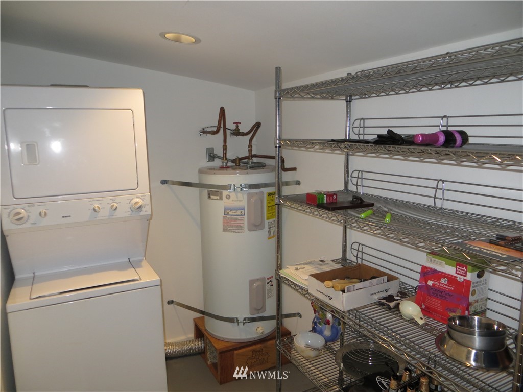 7270 East Grapeview Loop Road Allyn, WA 98524 - Photo 24 of 33 Gallery Image 24