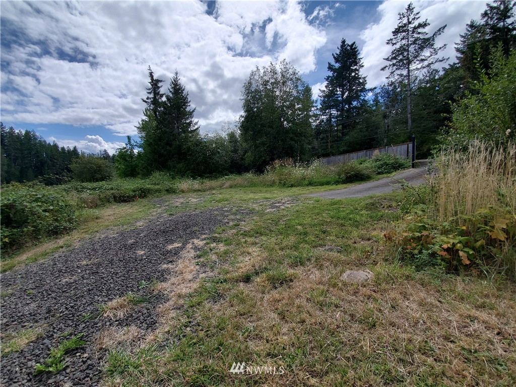 7270 East Grapeview Loop Road Allyn, WA 98524 - Photo 27 of 33 Gallery Image 27