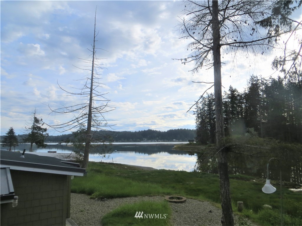 7270 East Grapeview Loop Road Allyn, WA 98524 - Photo 28 of 33 Gallery Image 28