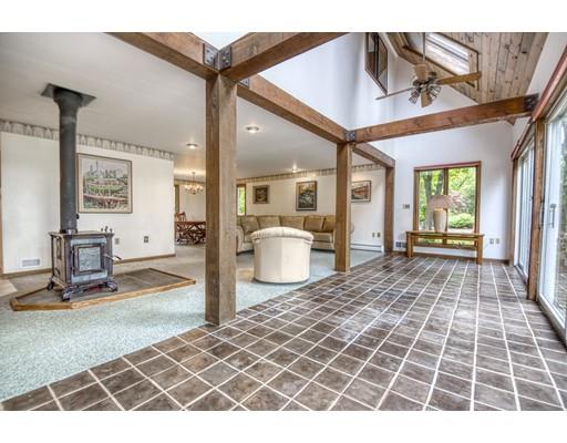 27 Souther Road Gloucester, MA 01930 - Photo 8 of 31