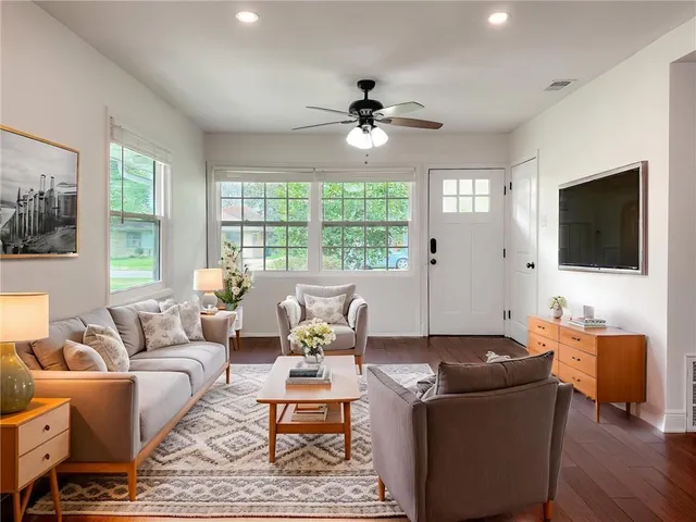 $245,000 | 501 Arnold Avenue, River Ridge, LA 70123