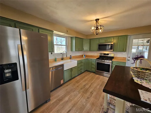 $185,000 | 1104 East Pine Street, Percy, IL 62272