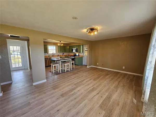 $185,000 | 1104 East Pine Street, Percy, IL 62272