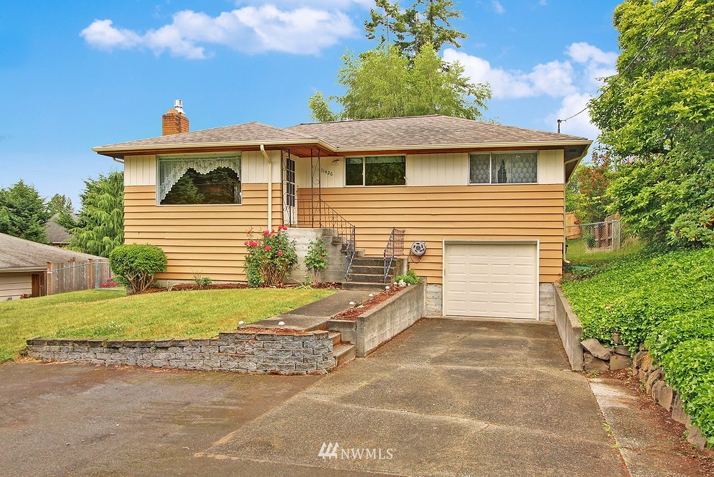 11426 Southeast 186th Street Renton, WA 98055 - Photo 1 of 22 Gallery Image 1