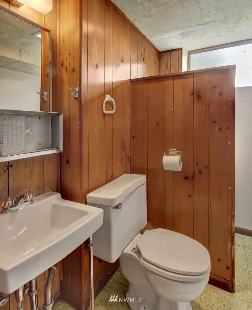 11426 Southeast 186th Street Renton, WA 98055 - Photo 15 of 22 Gallery Image 15