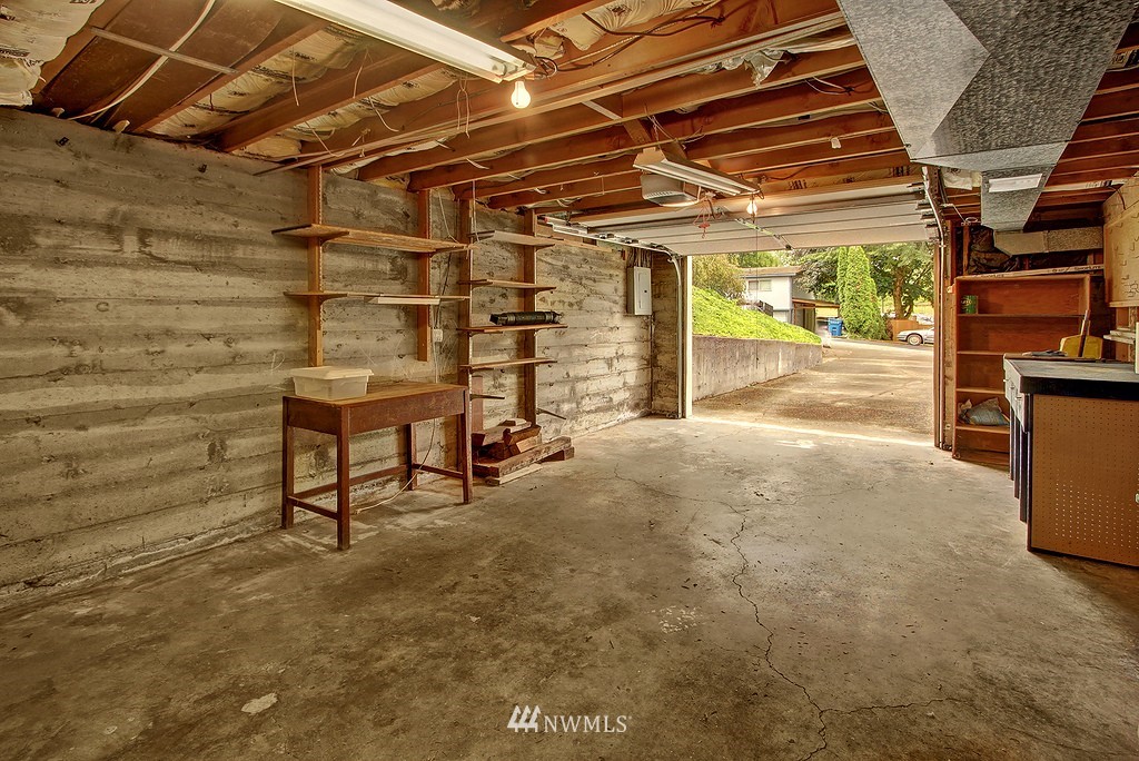 11426 Southeast 186th Street Renton, WA 98055 - Photo 17 of 22 Gallery Image 17