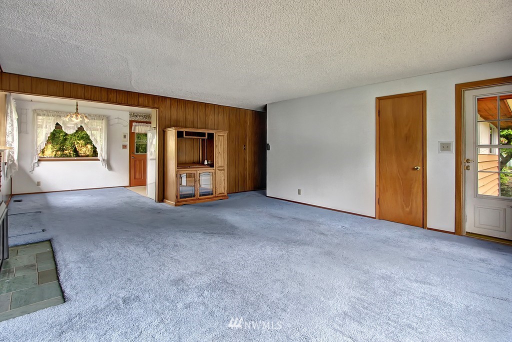 11426 Southeast 186th Street Renton, WA 98055 - Photo 4 of 22 Gallery Image 4